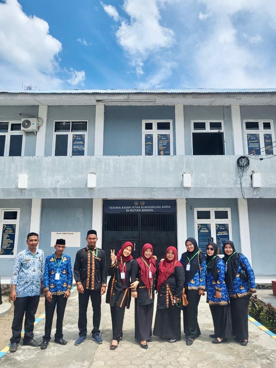 17 Agustus 2025 Link : https://jdih.acehsingkilkab.go.id/news/post/panitia-pelaksana-acara-anjangsana-pada-lembaga-penasyarakatan-aceh-singkil-tahun-2025?preview=true
